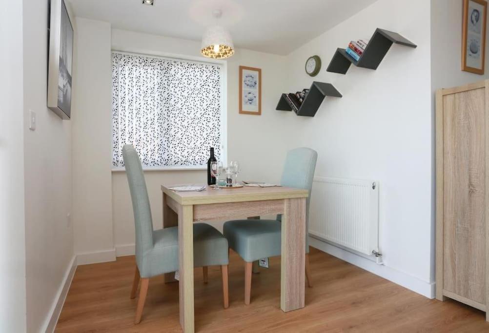 Bournecoast: Flat With Panoramic Sea Views- Fm6180 * Bournemouth