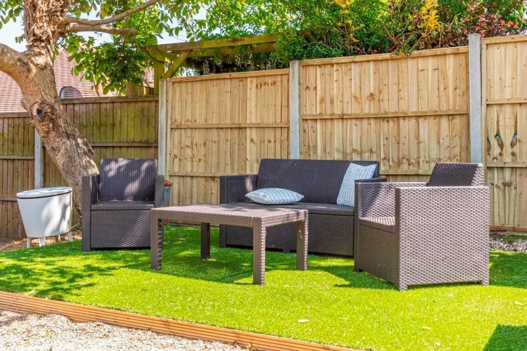 Bournecoast - Bungalow-garden-bbq Hut-wifi- Hb6339 Holiday home