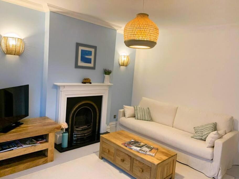 Bournecoast - 2 Bedroom Stylish - Fm9560 Apartment Bournemouth