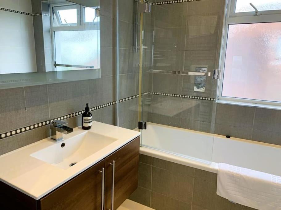 Bournecoast - 2 Bedroom Stylish - Fm9560 Bournemouth