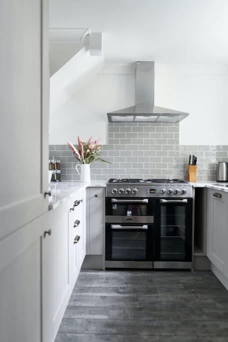Holiday home Cute House - 4 Mins Walk
