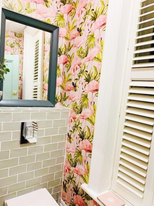 Cute House - 4 Mins Walk * Bournemouth