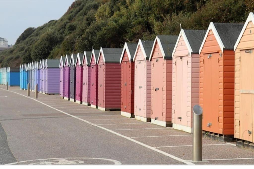 Bournecoast- Near Town Centre And With Hut - Fm6114 Bournemouth