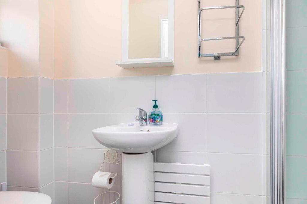 Apartment Bournecoast- Near Town Centre And With Hut - Fm6114 Bournemouth