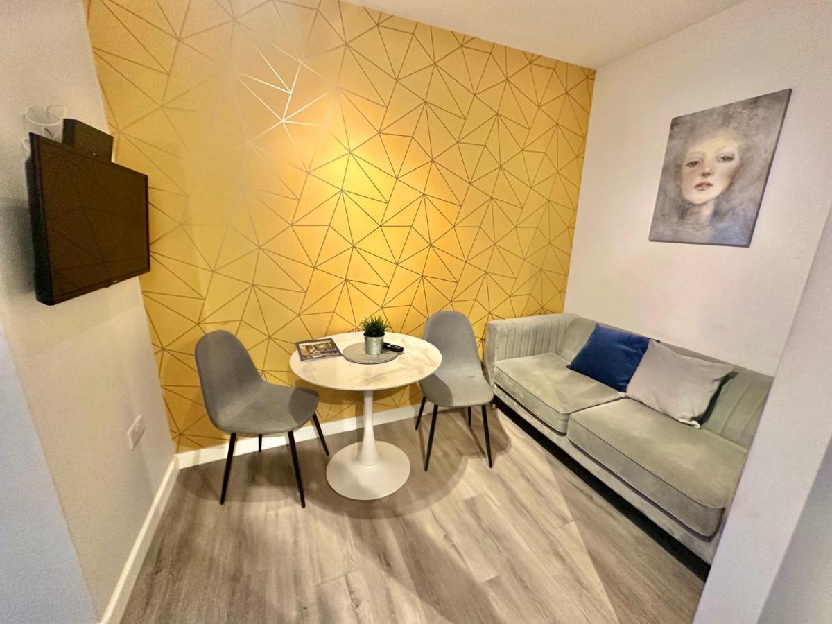 Urban Retreat - Close To Town And *