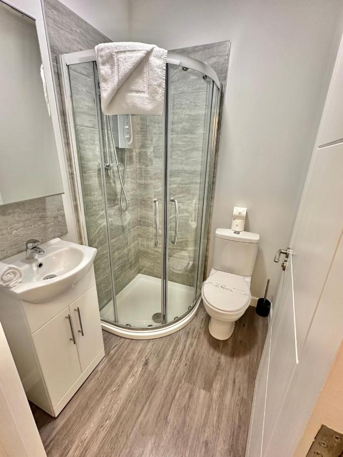 Apartment Serenity Retreat - Tranquil Close To
