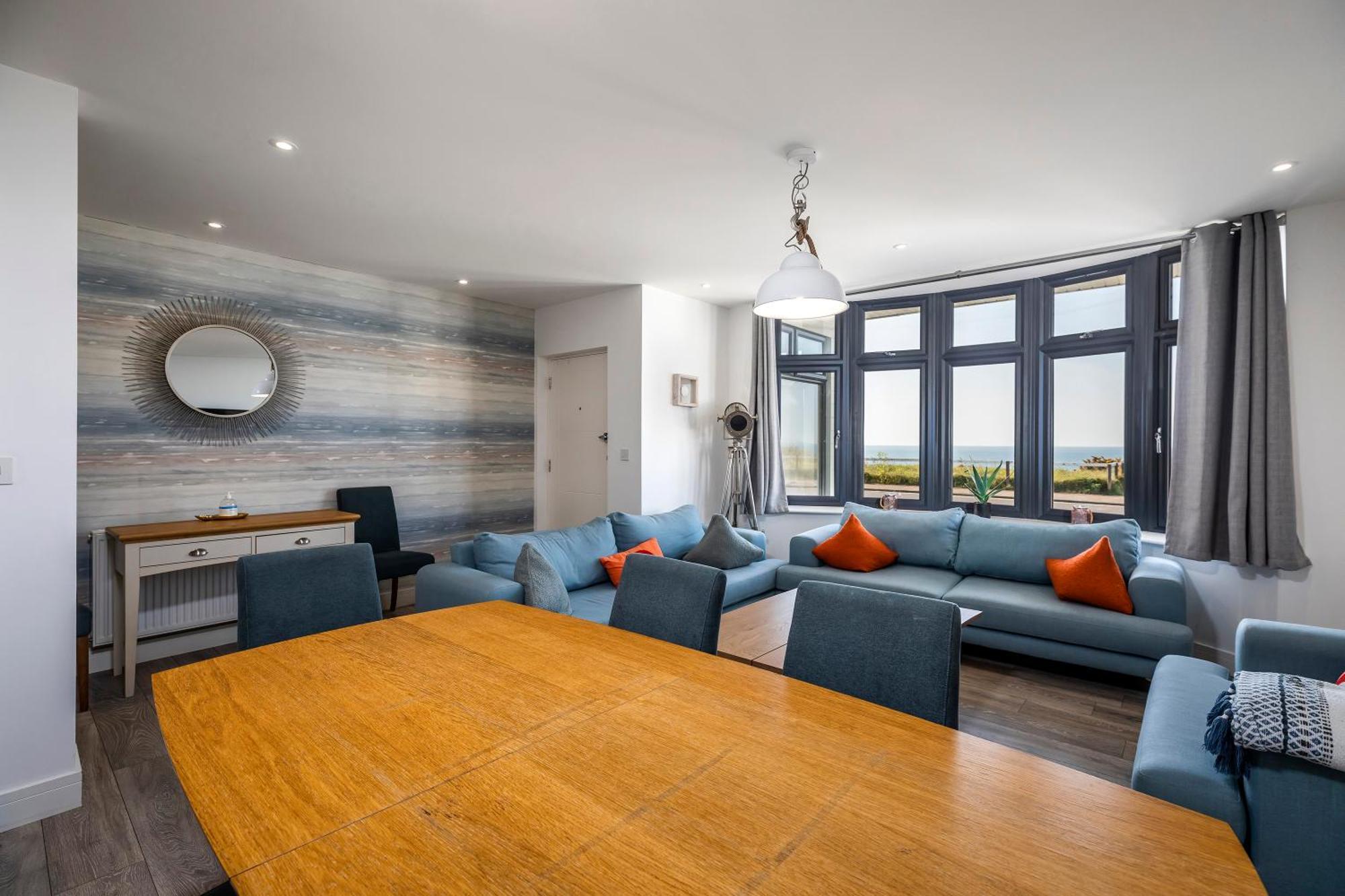 Apartment Luxury 3 Bed Apartment- Large Balcony With Seaviews Bournemouth