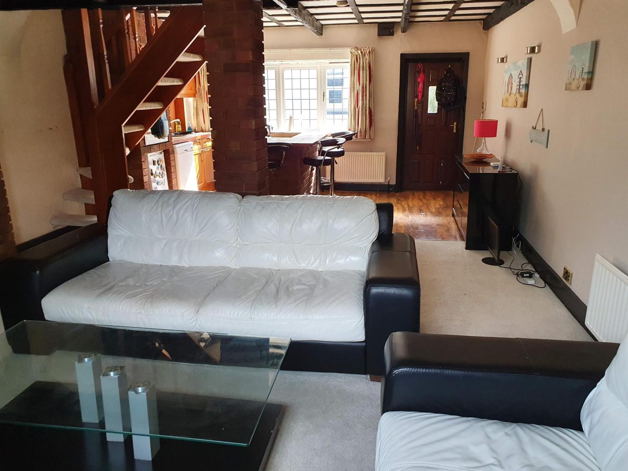Holiday home Secluded 10mins Walk To *