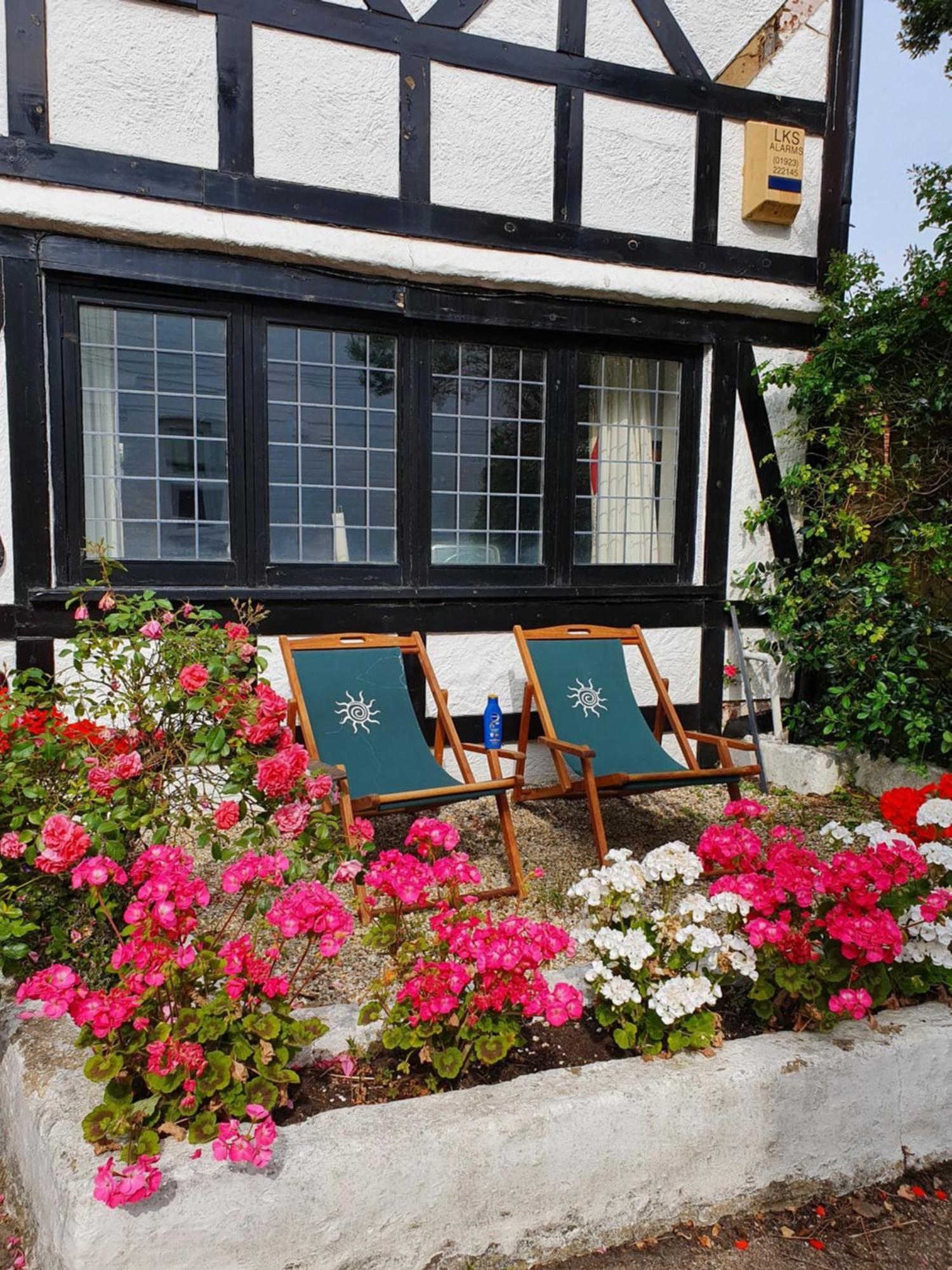 Secluded 10mins Walk To Holiday home Bournemouth