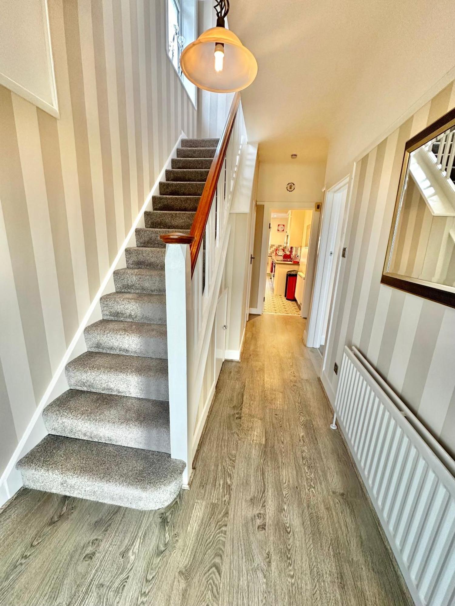 Holiday home Sea View Three Bed Detached - With Parking - Next To Beach!