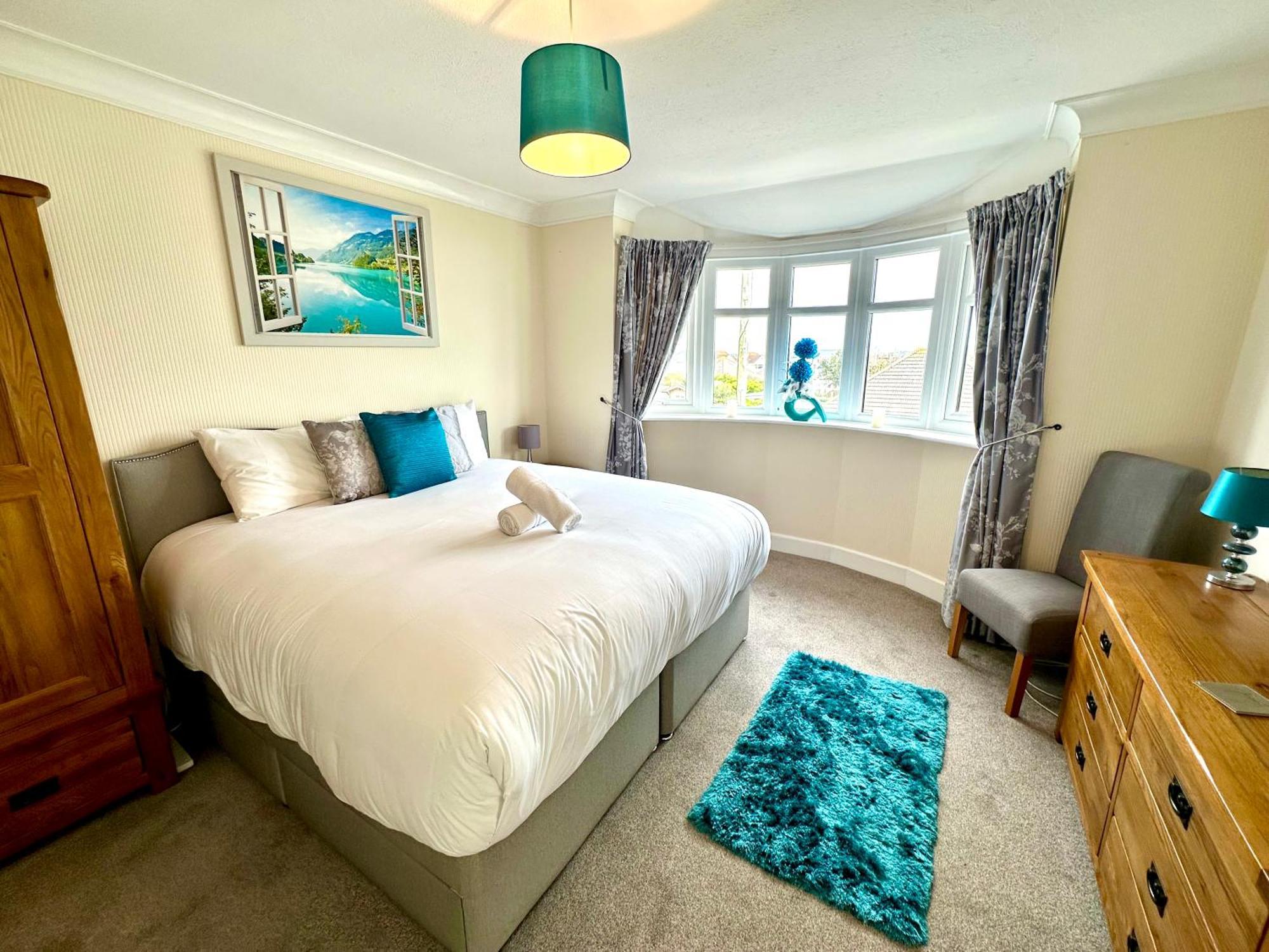 Holiday home Sea View Three Bed Detached - With Parking - Next To Beach! *