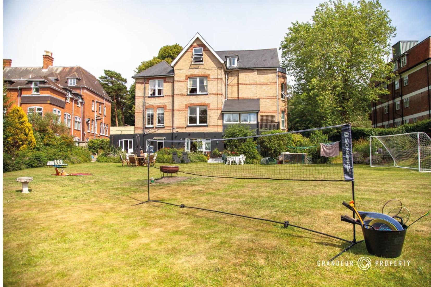 The Gardenside By Grandeur Property Apartment