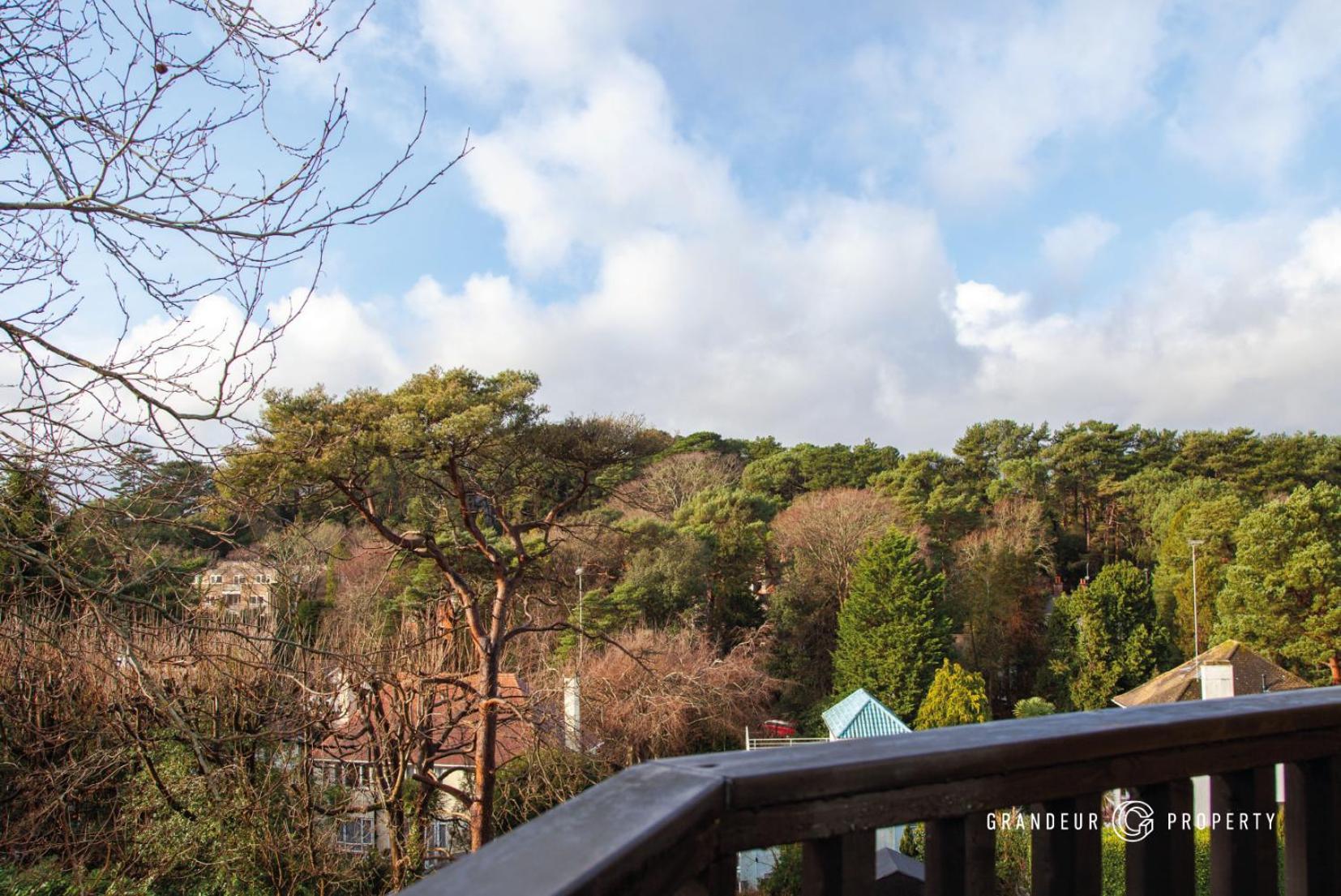 Sky View By Grandeur Property * Bournemouth