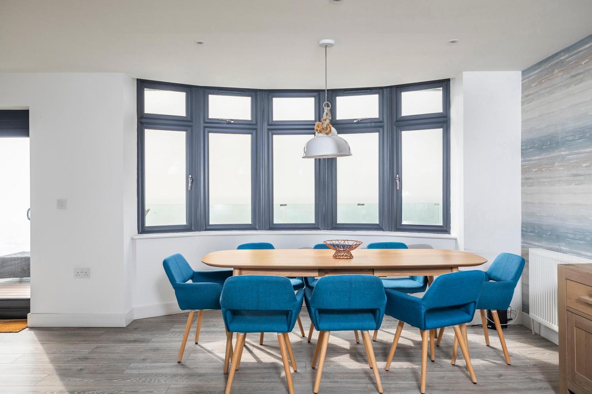 Luxury 3 Bed Apartment- Large Balcony With Seaviews Apartment Bournemouth