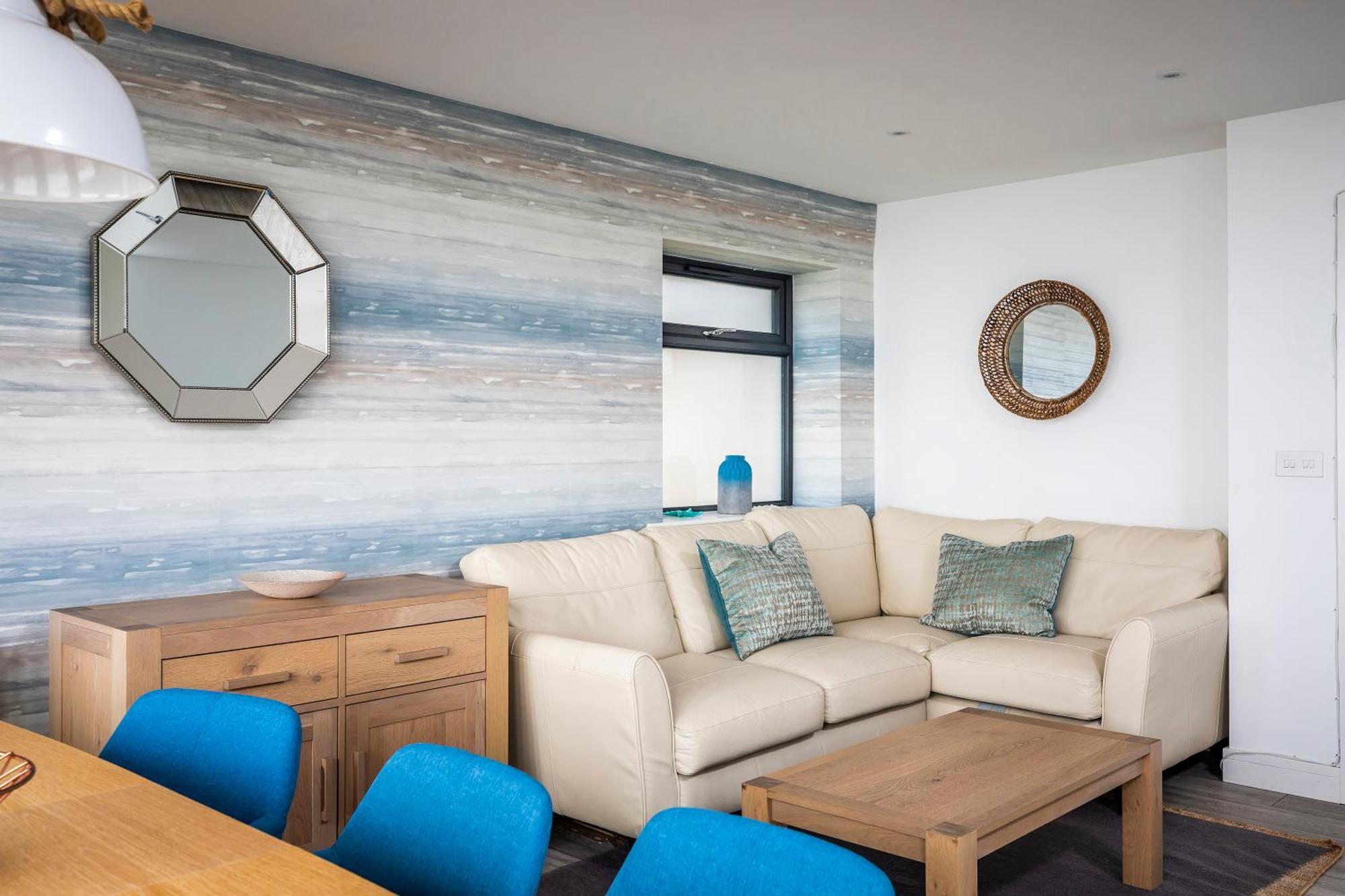 Luxury 3 Bed Apartment- Large Balcony With Seaviews Apartment