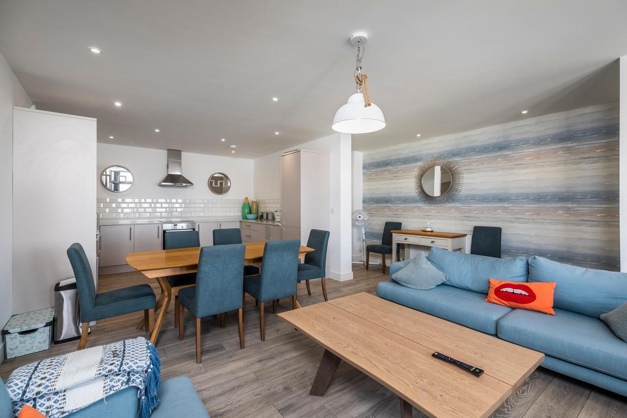Apartment Luxury 3 Bed Apartment- Large Balcony With Seaviews Bournemouth