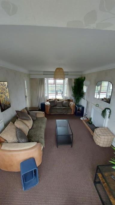 Unique House With Up To 3 Self Contained Living Areas