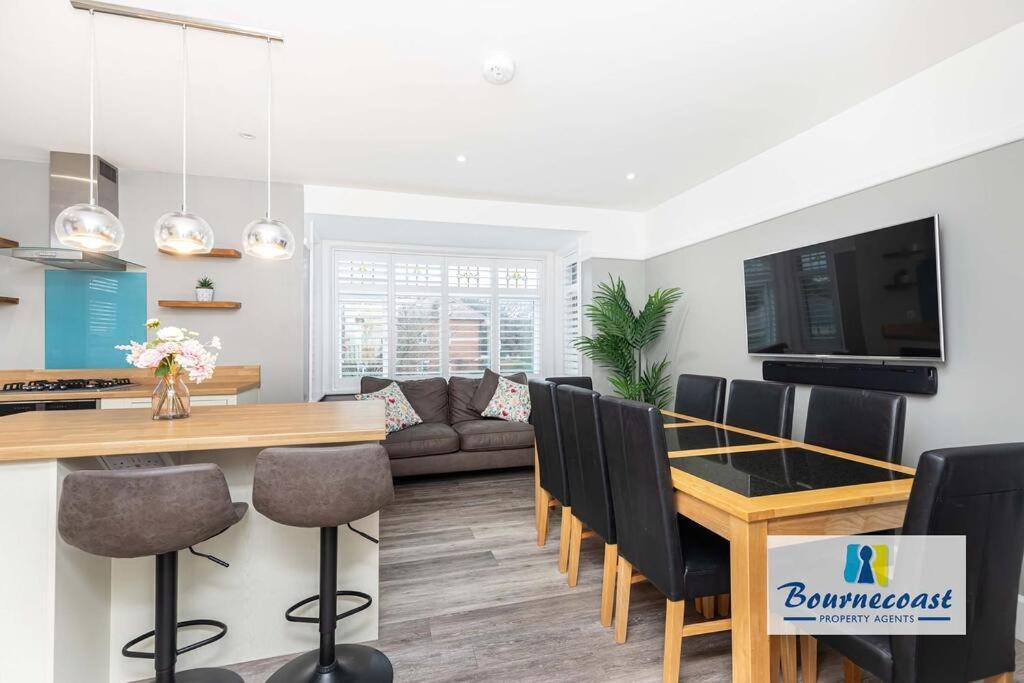Bournecoast: Spacious Flat Near Beach/shops-fm9586