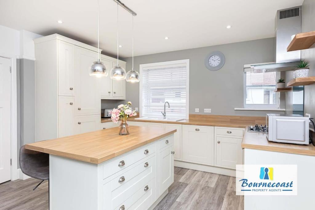 Apartment Bournecoast: Spacious Flat Near Beach/shops-fm9586 *