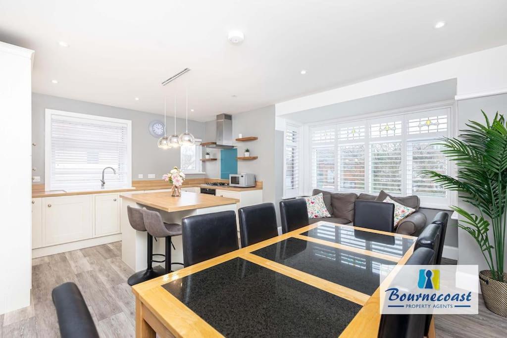 Bournecoast: Spacious Flat Near Beach/shops-fm9586 Apartment *