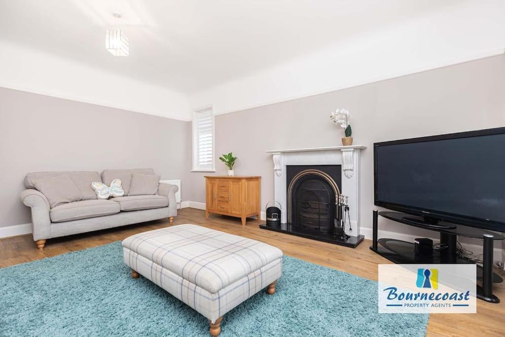 Apartment Bournecoast: Spacious Flat Near Beach/shops-fm9586 *
