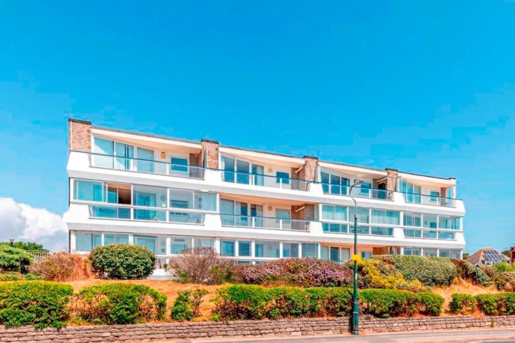 Bournecoast: Sandy Beach, Balcony, Sea View-fm1410 Apartment *