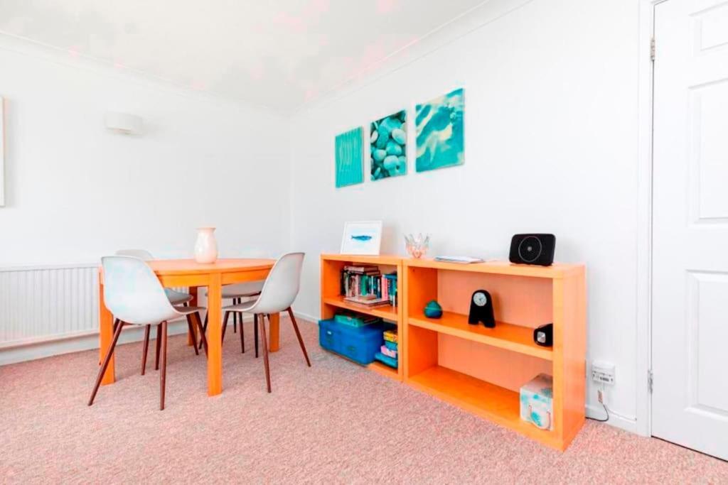 Bournecoast: Sandy Beach, Balcony, Sea View-fm1410 * Bournemouth
