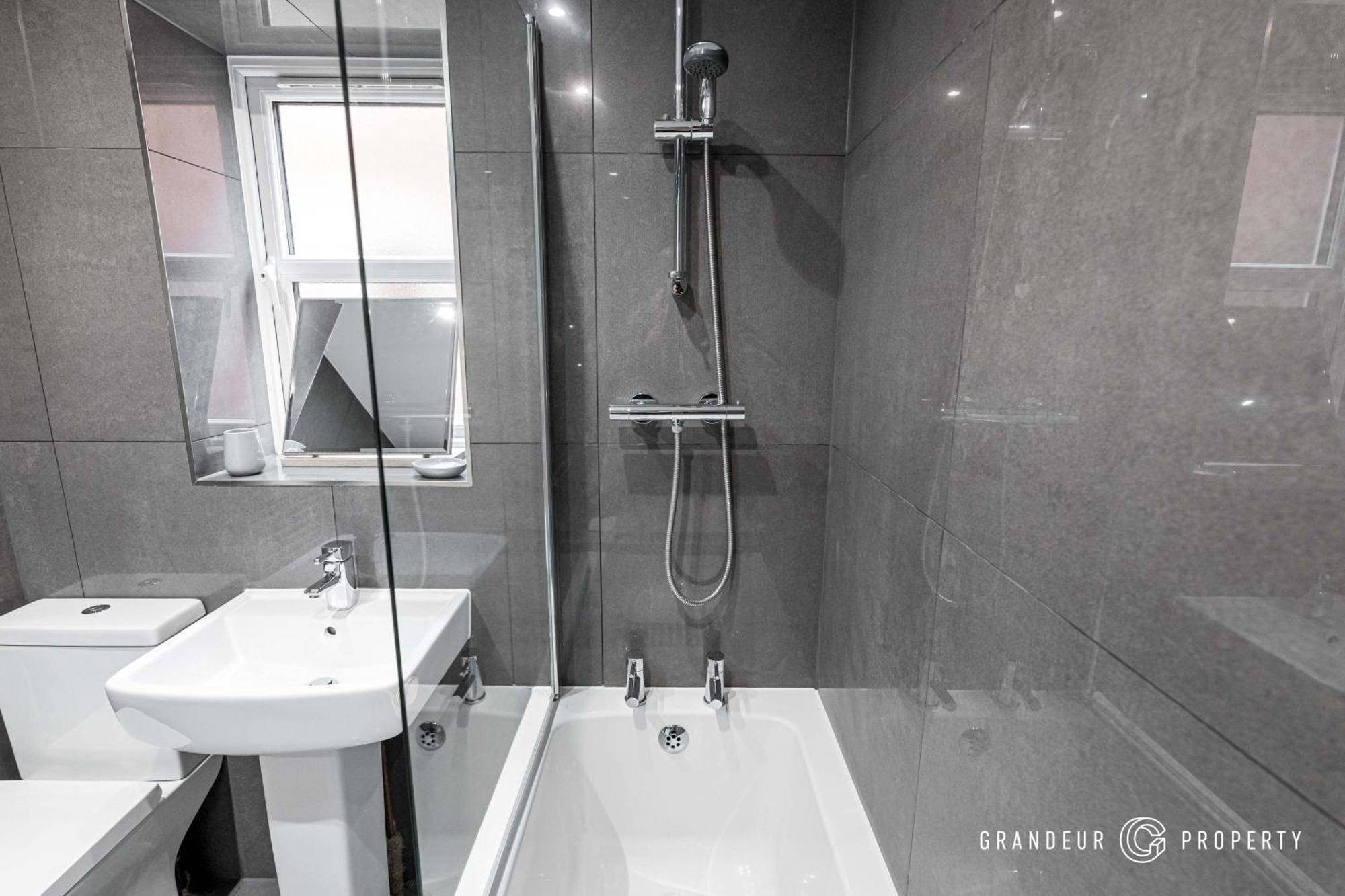 Nightingale By Grandeur Apartment