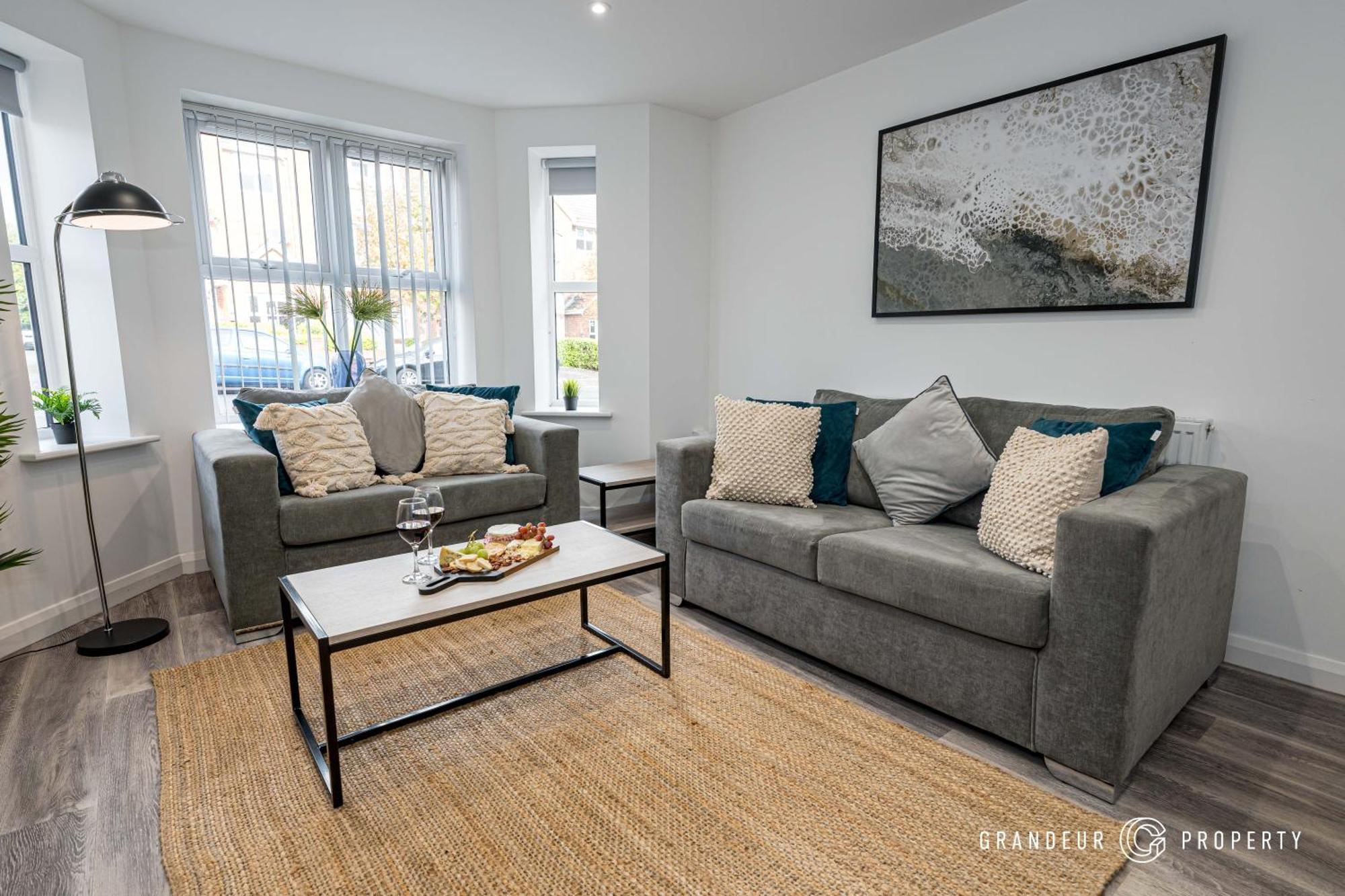 Nightingale By Grandeur Apartment