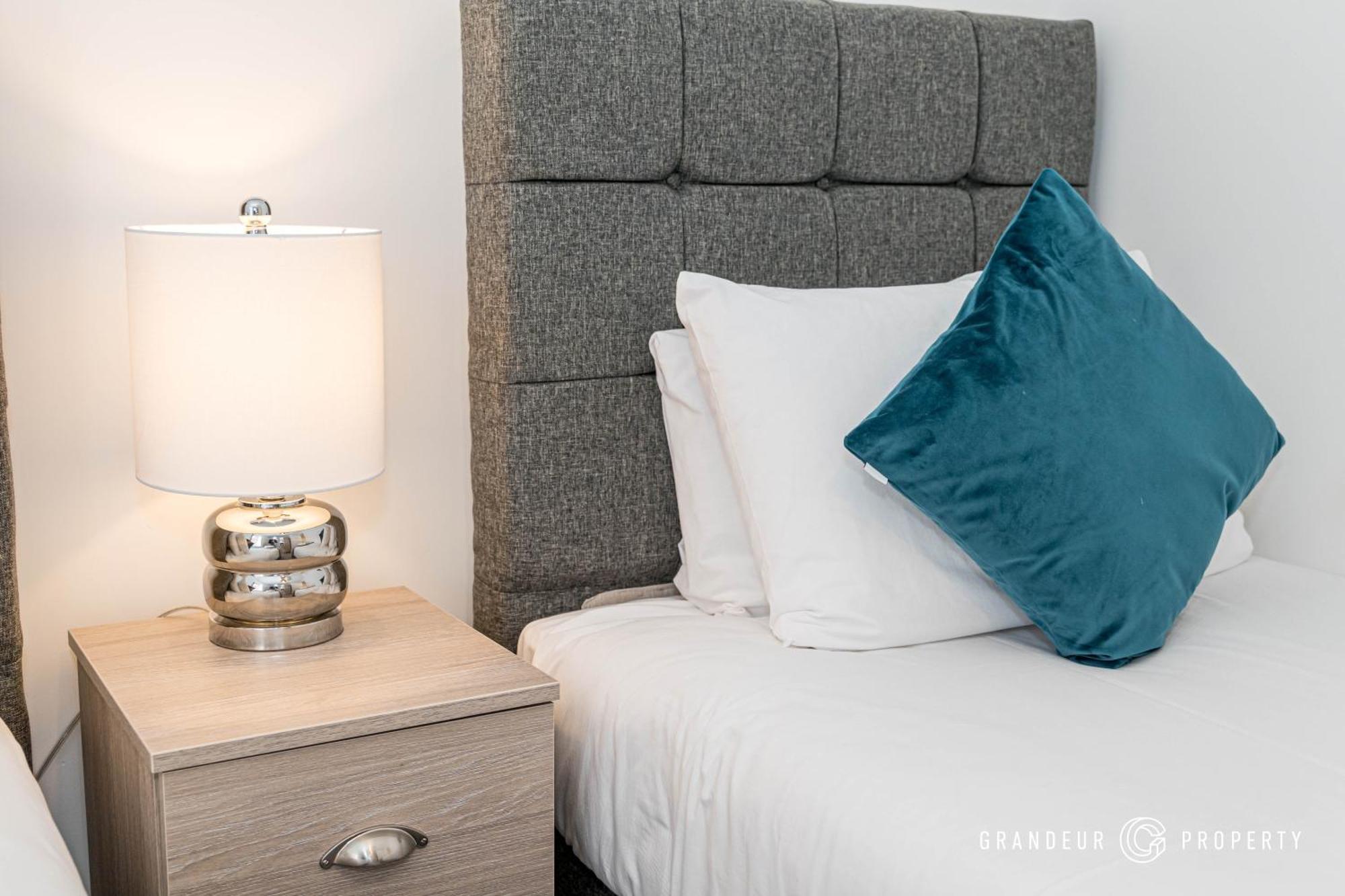 Nightingale By Grandeur * Bournemouth