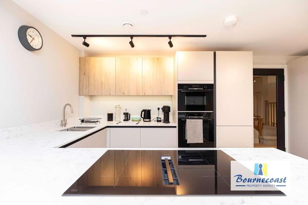 Apartment Bournecoast - Brand New Clifftop With Balcony - Fm9574 *
