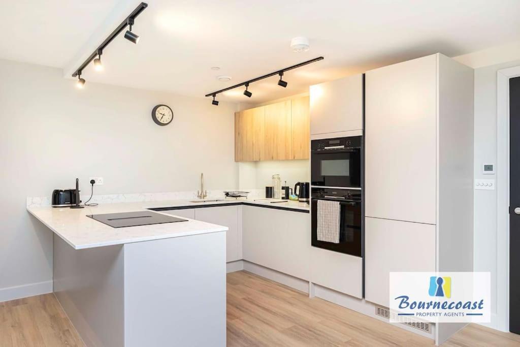 Bournecoast - Brand New Clifftop With Balcony - Fm9574 Bournemouth