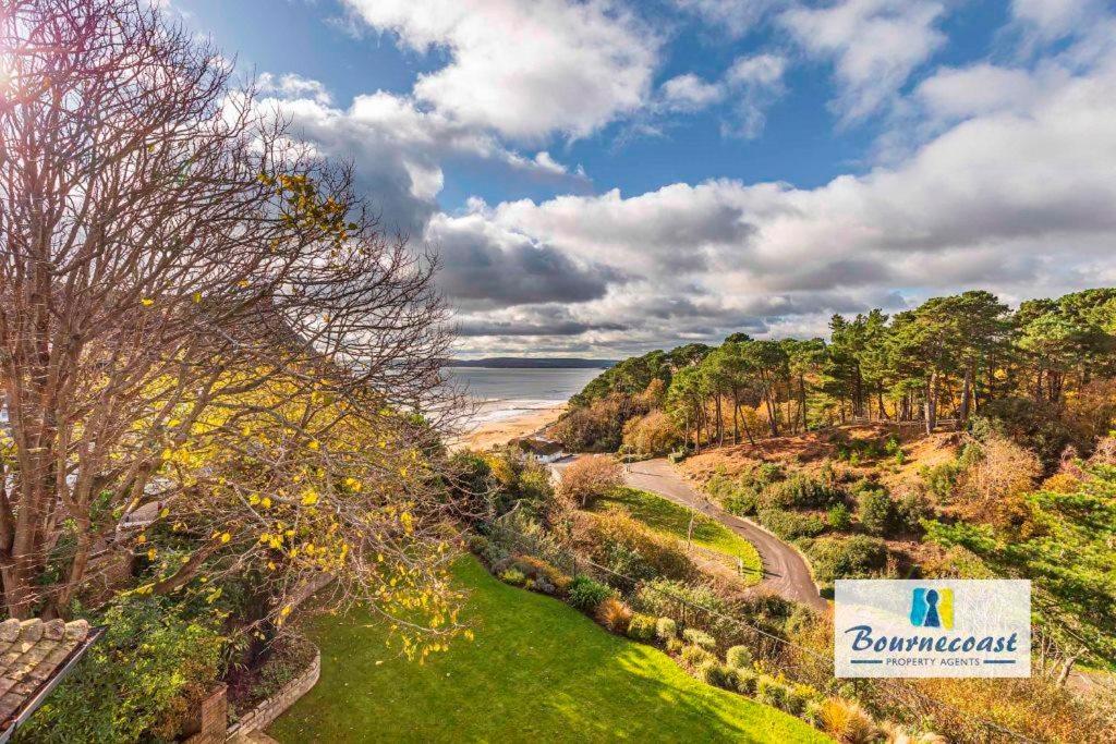 Bournecoast: Beachfront With Sea View -hb9555 Bournemouth