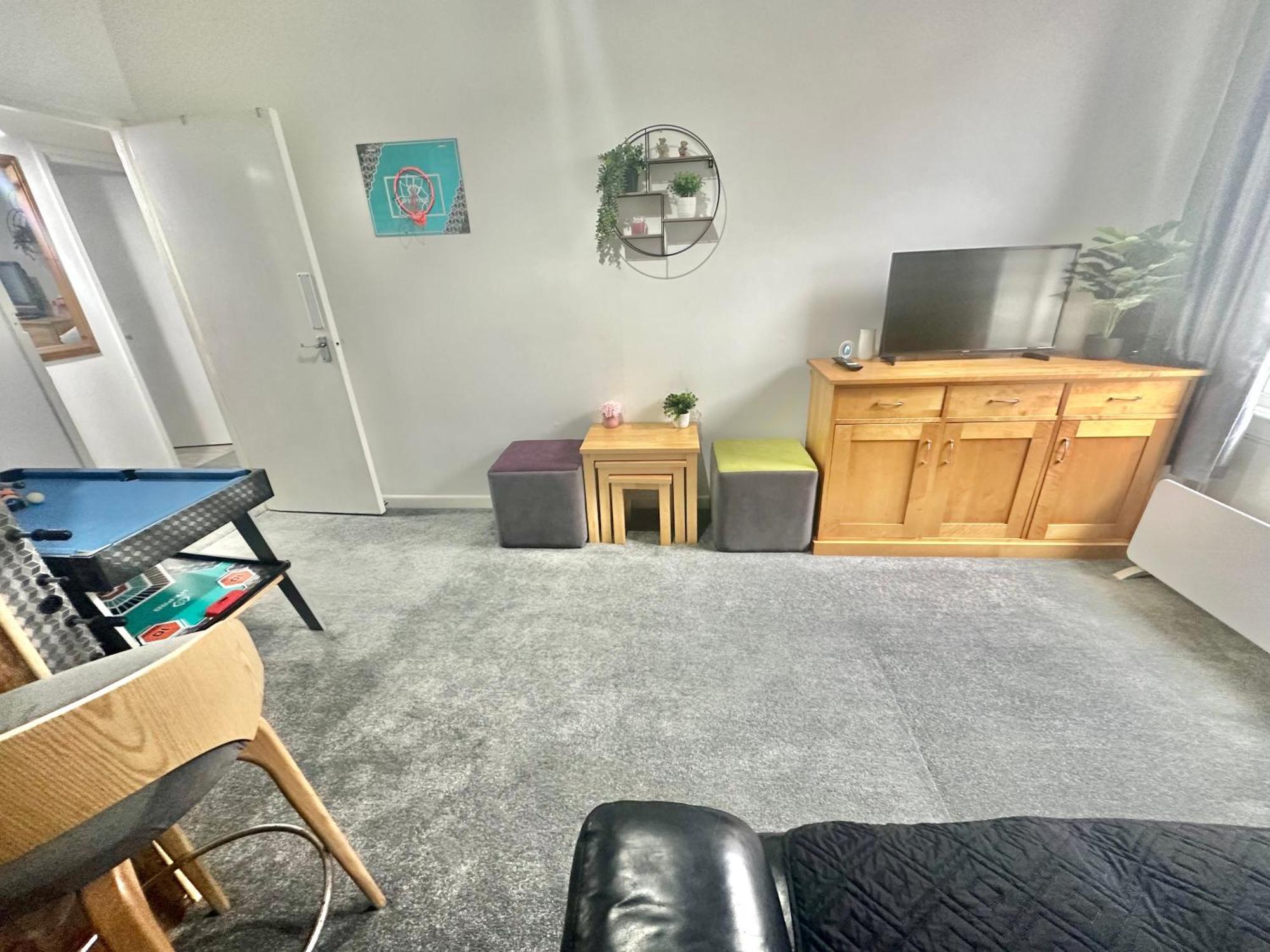 Apartment Homely In The Heart Of Town Centre - Sleeps 6