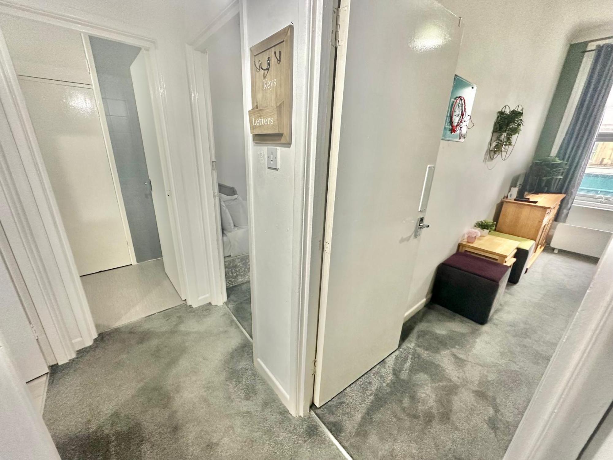 Apartment Homely In The Heart Of Town Centre - Sleeps 6 *