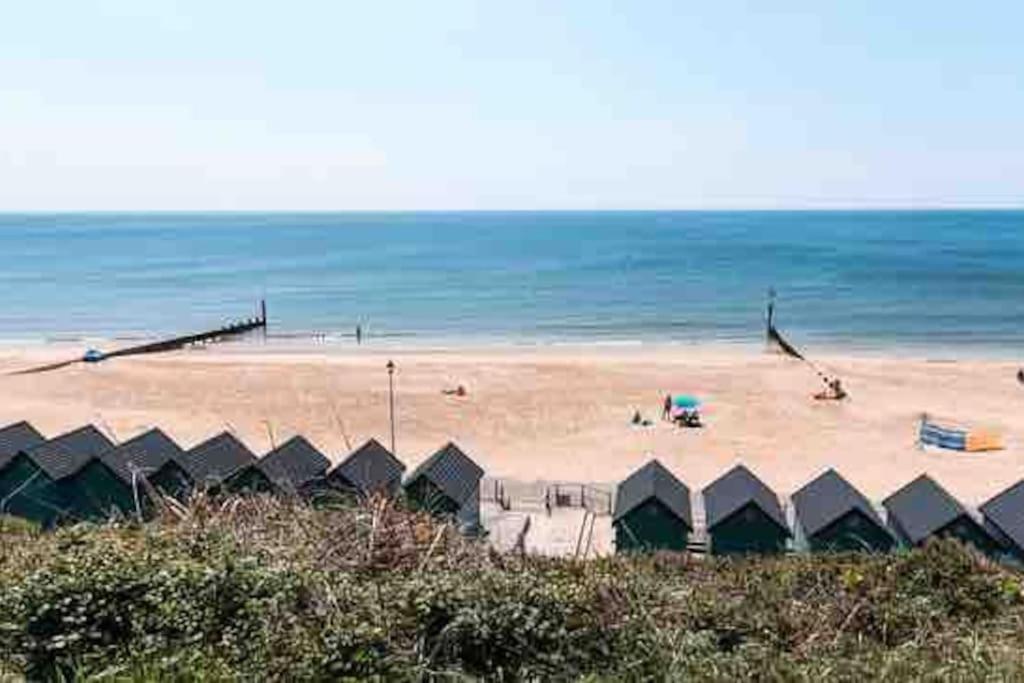 Apartment Sea Views, 2 Bed, Lift, Close To Shops