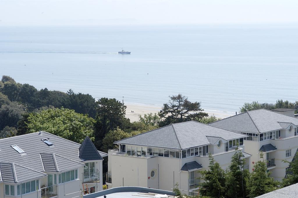 The Riviera & - Alum Chine Hotel 3*