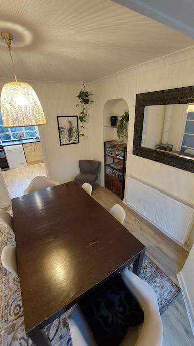 Unique House With Up To 3 Self Contained Living Areas Holiday home