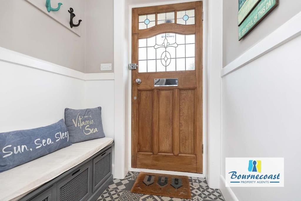 Bournecoast: Spacious Flat Near Beach/shops-fm9582 Apartment *