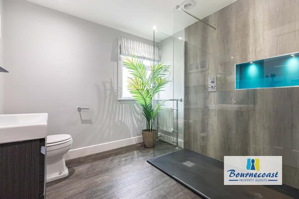 Bournecoast: Spacious Flat Near Beach/shops-fm9586 Apartment
