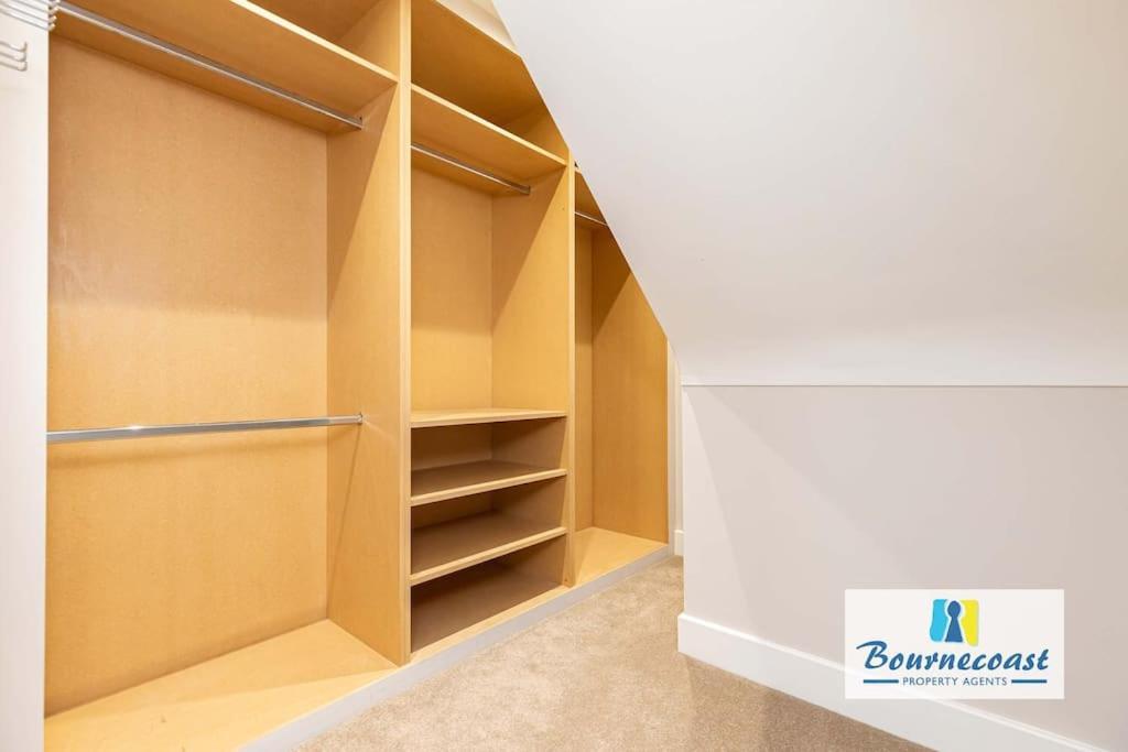 Bournecoast: Spacious Flat Near Beach/shops-fm9586 Apartment Bournemouth