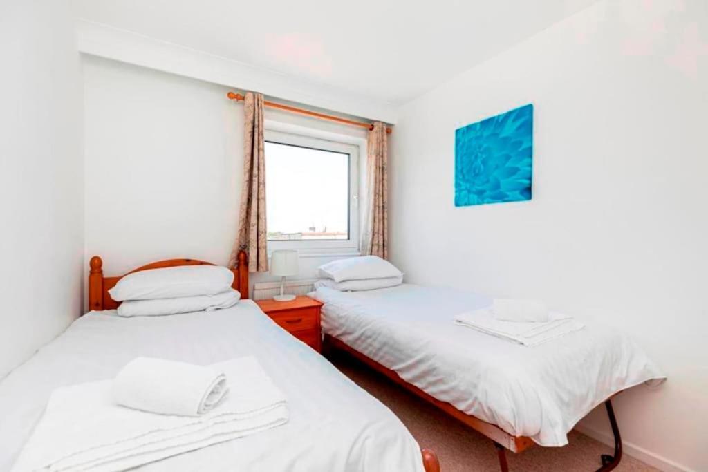 Bournecoast: Sandy Beach, Balcony, Sea View-fm1410 Apartment *