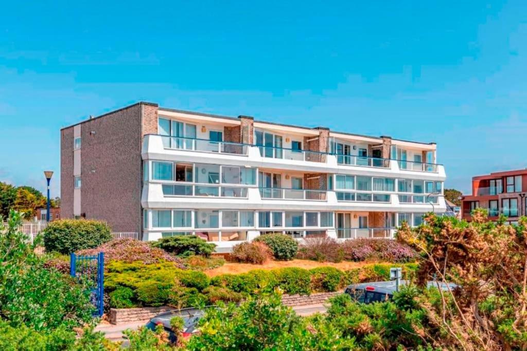 Bournecoast: Sandy Beach, Balcony, Sea View-fm1410 Apartment Bournemouth