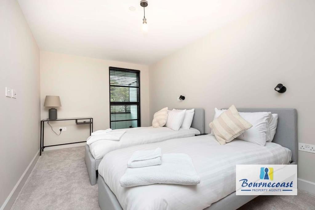 Bournecoast - Brand New Clifftop With Balcony - Fm9574