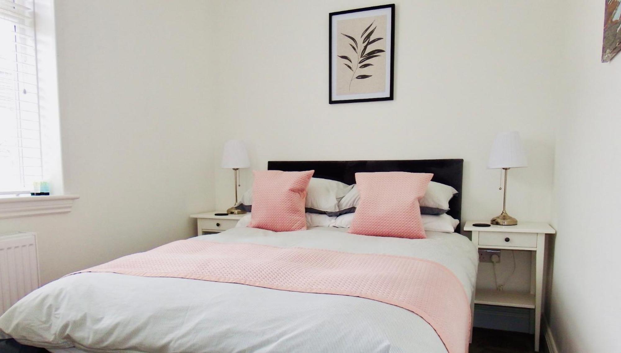 Newly Renovated 3 Bedroom Victorian Detached House Holiday home *