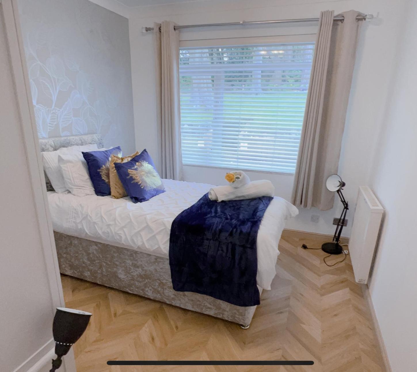 Beautiful 3 Bedroom In Apartment