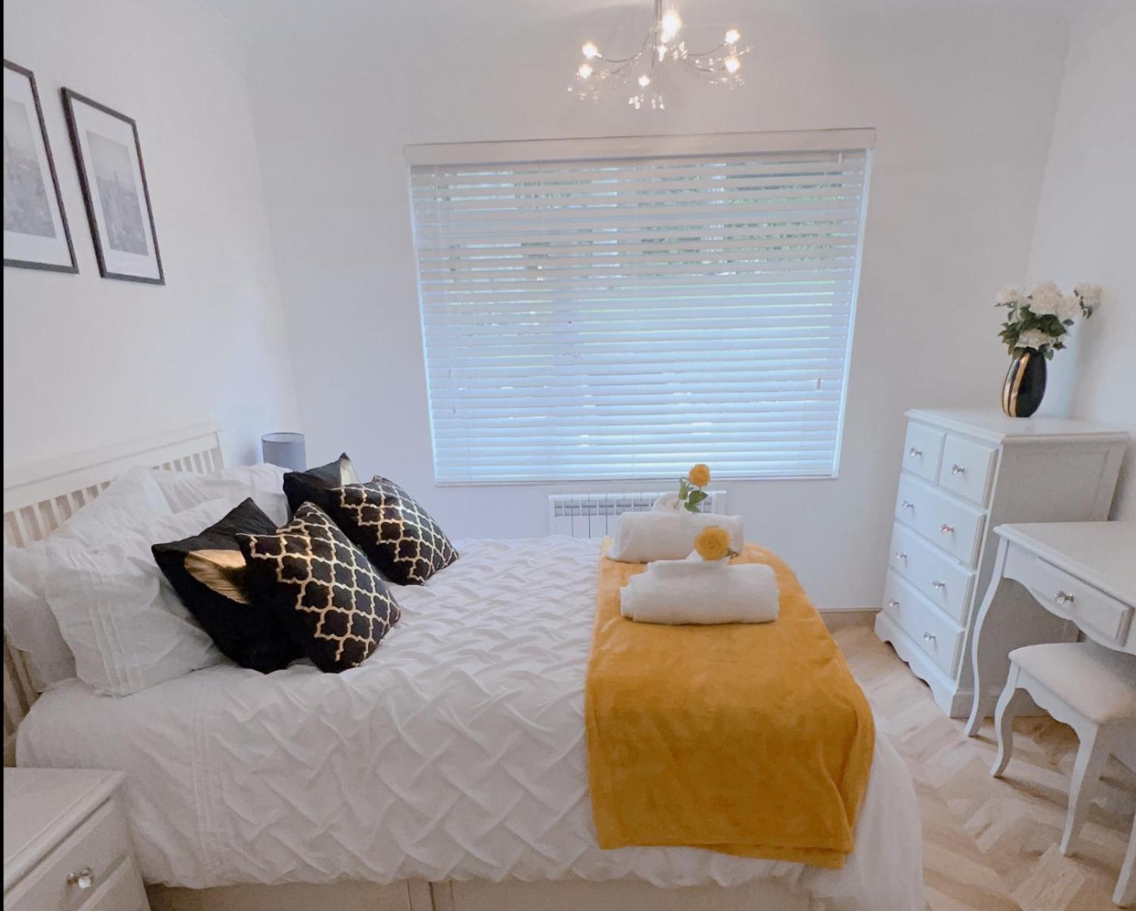 Beautiful 3 Bedroom In Apartment