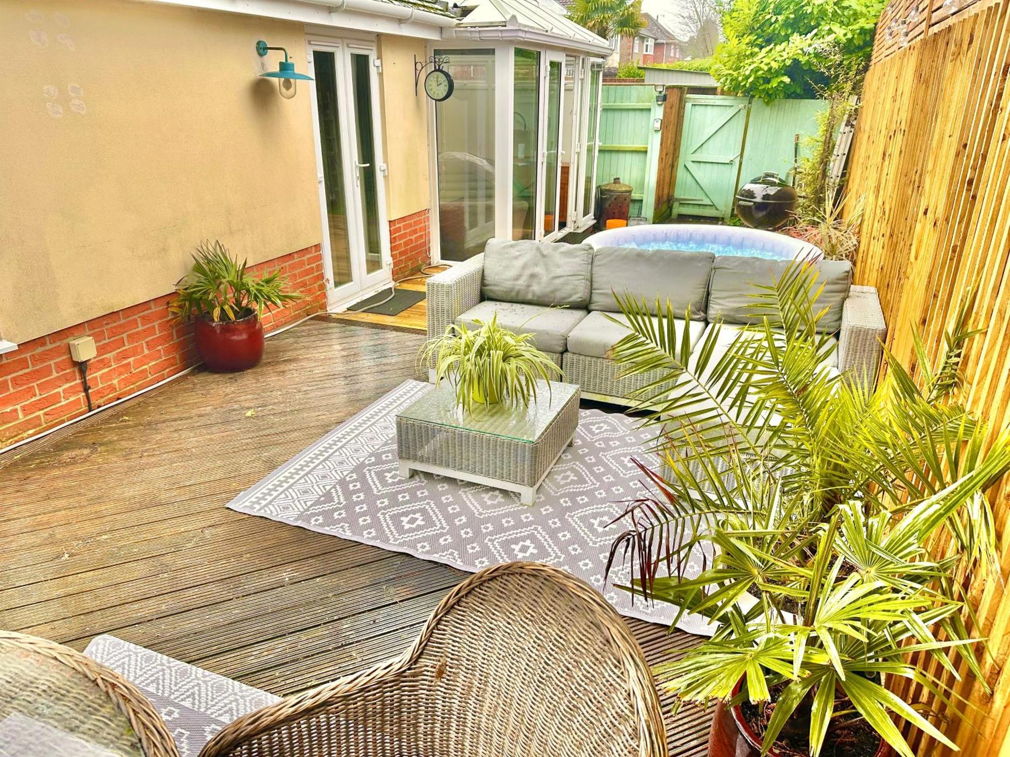 Large Family With Hot Tub - Sky Sports - Water Bed - Free Parking