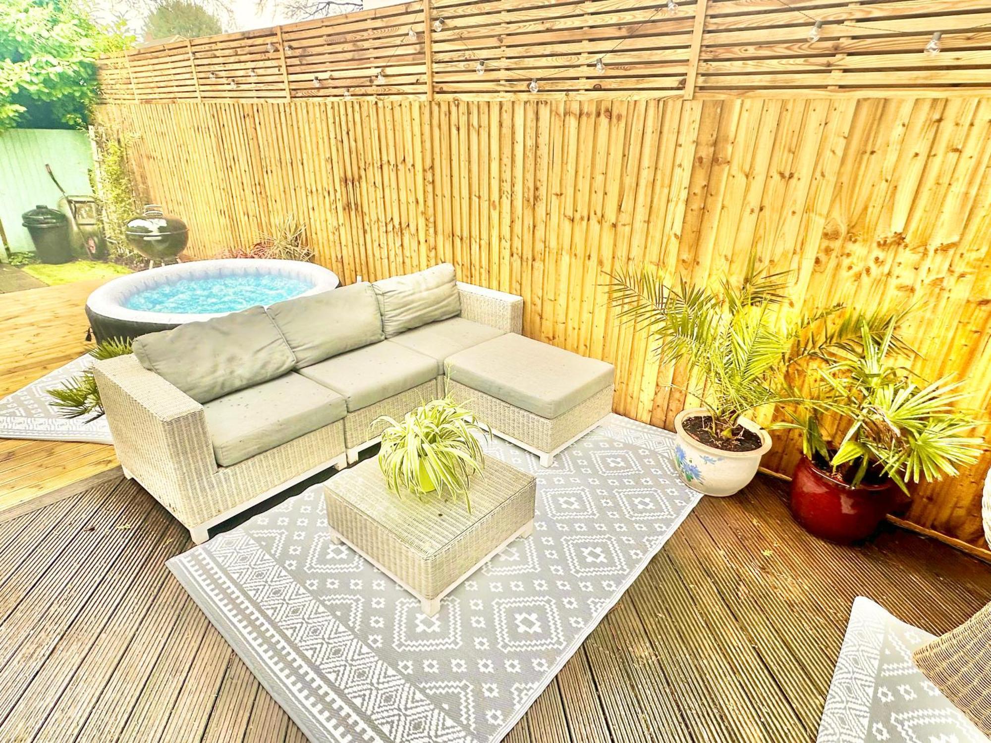 Holiday home Large Family With Hot Tub - Sky Sports - Water Bed - Free Parking