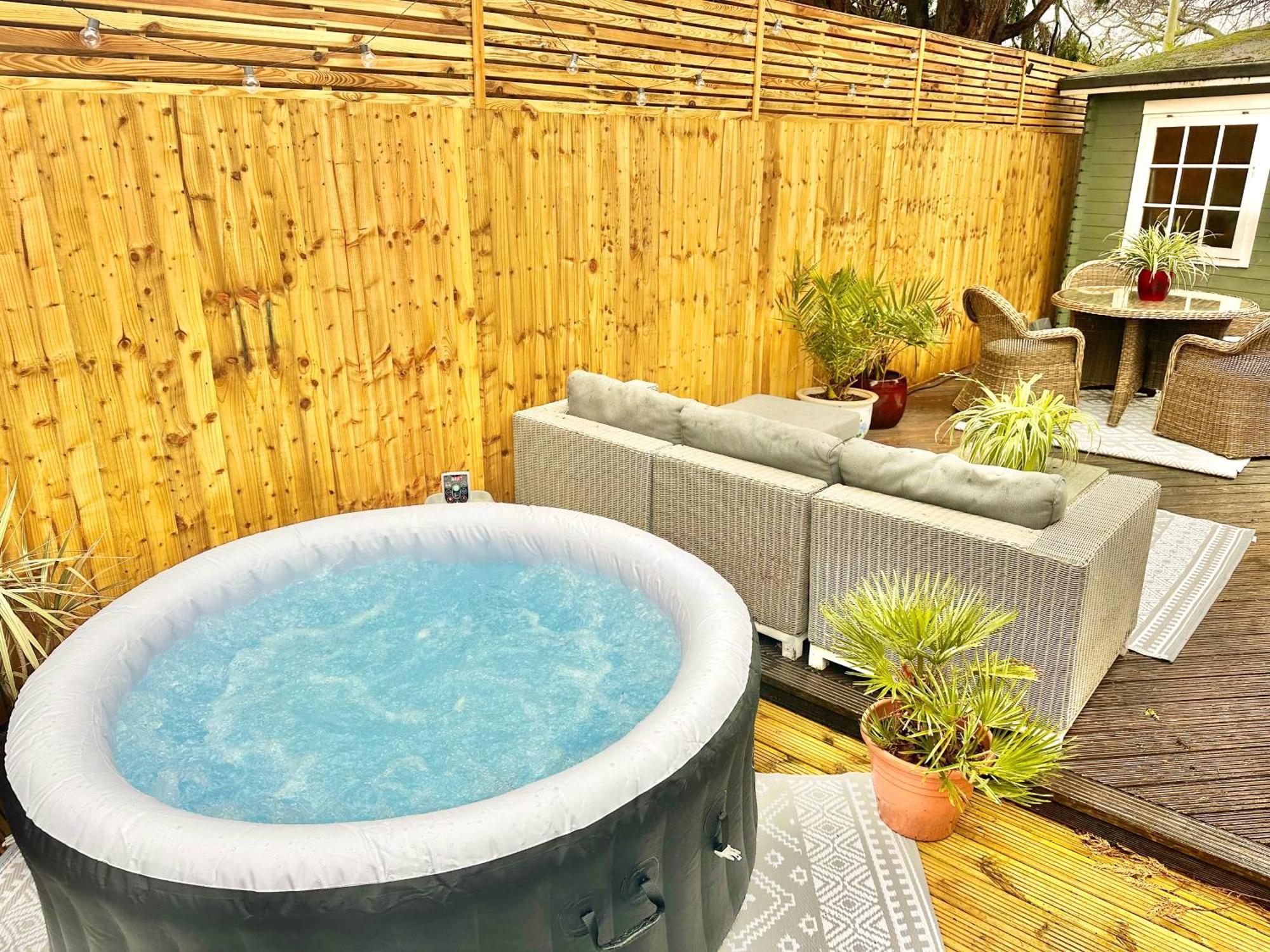 Holiday home Large Family With Hot Tub - Sky Sports - Water Bed - Free Parking